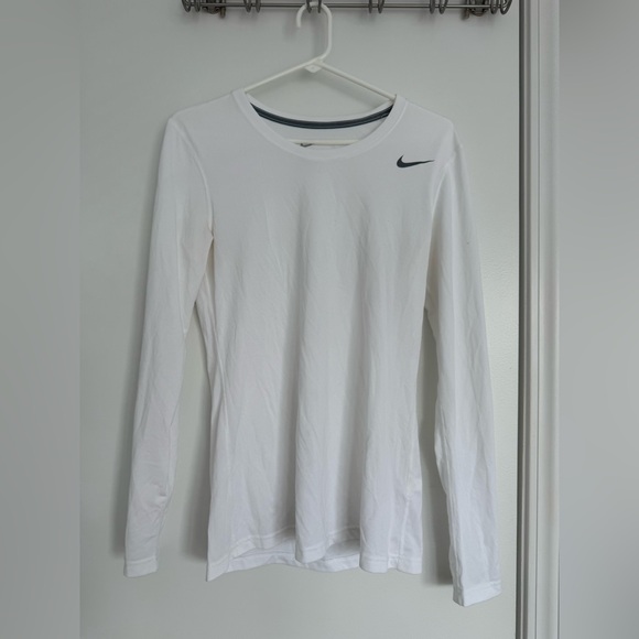 Nike long sleeve - Picture 1 of 6
